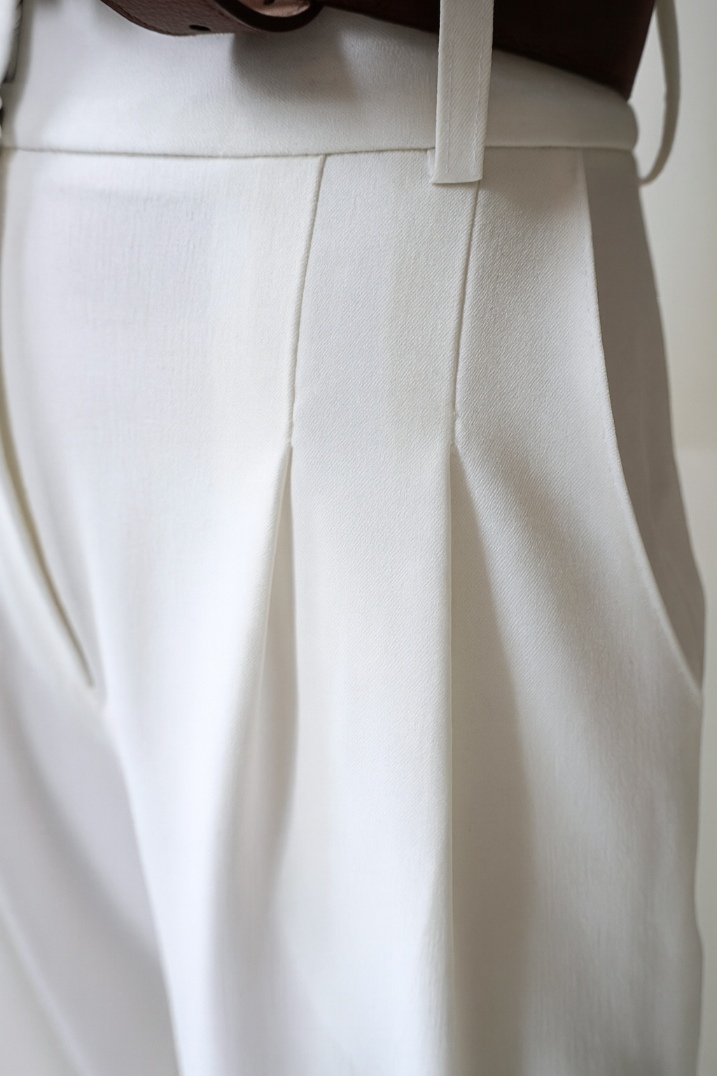 closeup of high-waist tailored Dione trousers