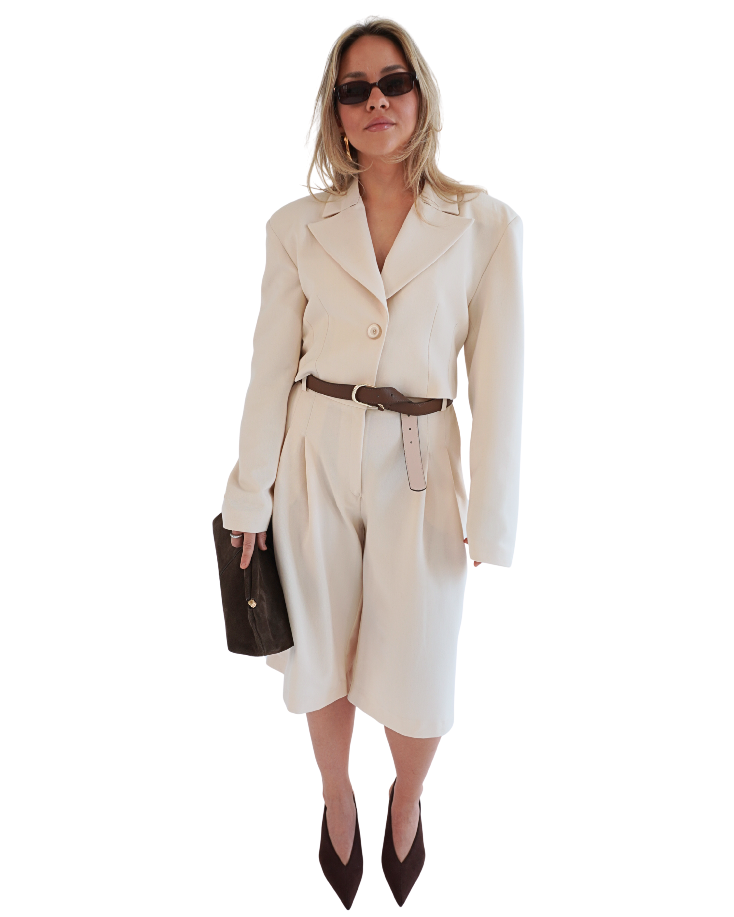 Delia bermuda shorts styled as a tailored set with blazer for a polished and sophisticated look THÉFI
